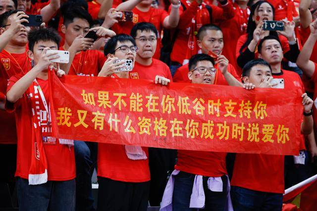 穆巴拉克：曼城远未达到顶峰 哈兰德应尽快赢得金球奖